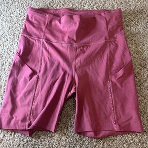 Lululemon | Fast and Free Mid Rise shorts | 8 | dusty rose | 9.5 inseam | EUC